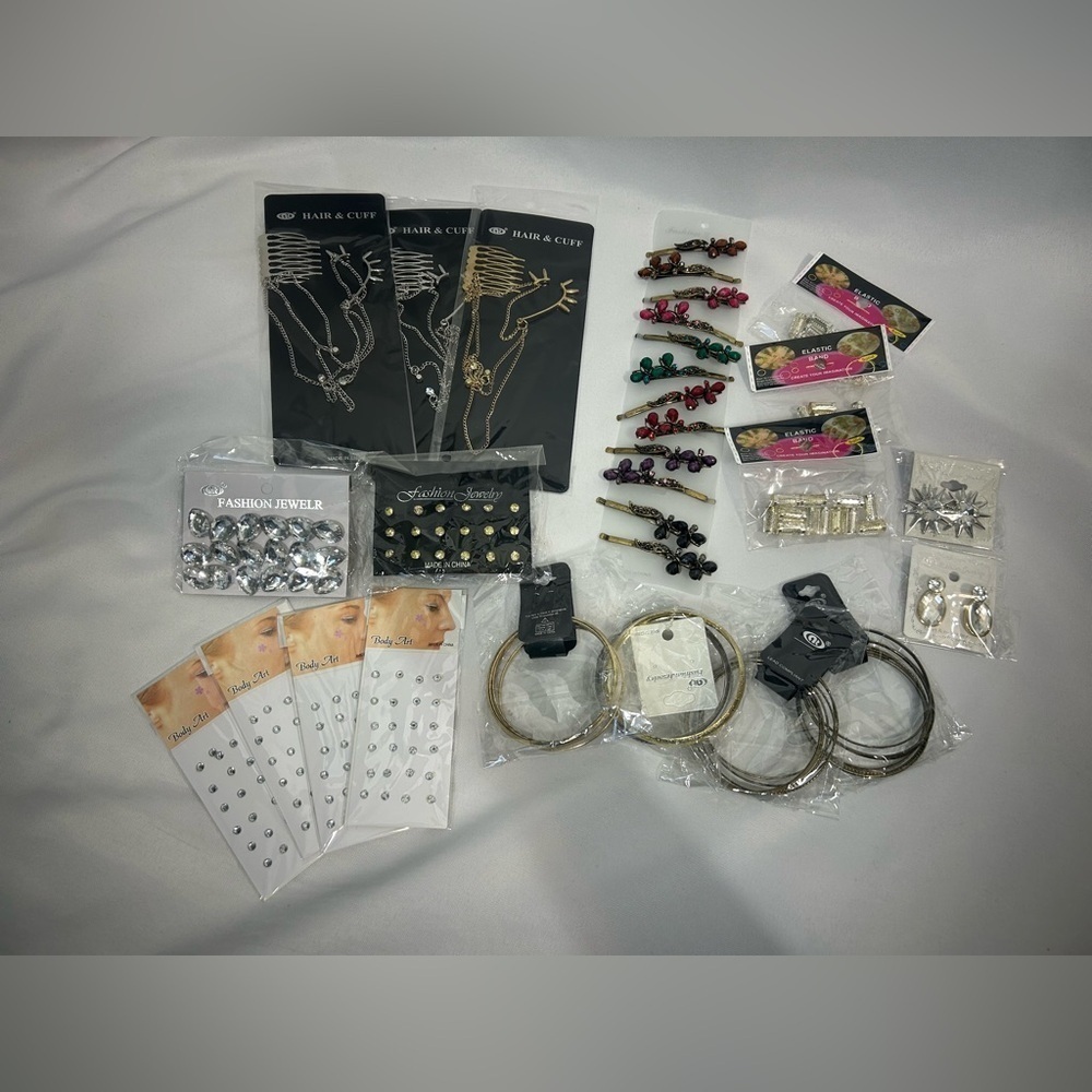 NWT Lot of 19 Assorted Accessories Women’s Bulk Set Gift Giveaways Earrings